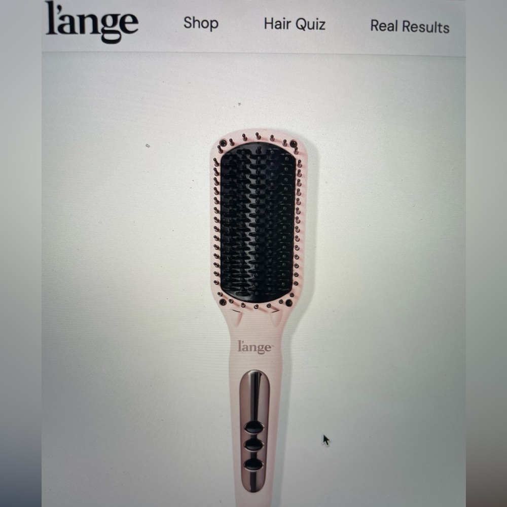 Ceramic straightening brush